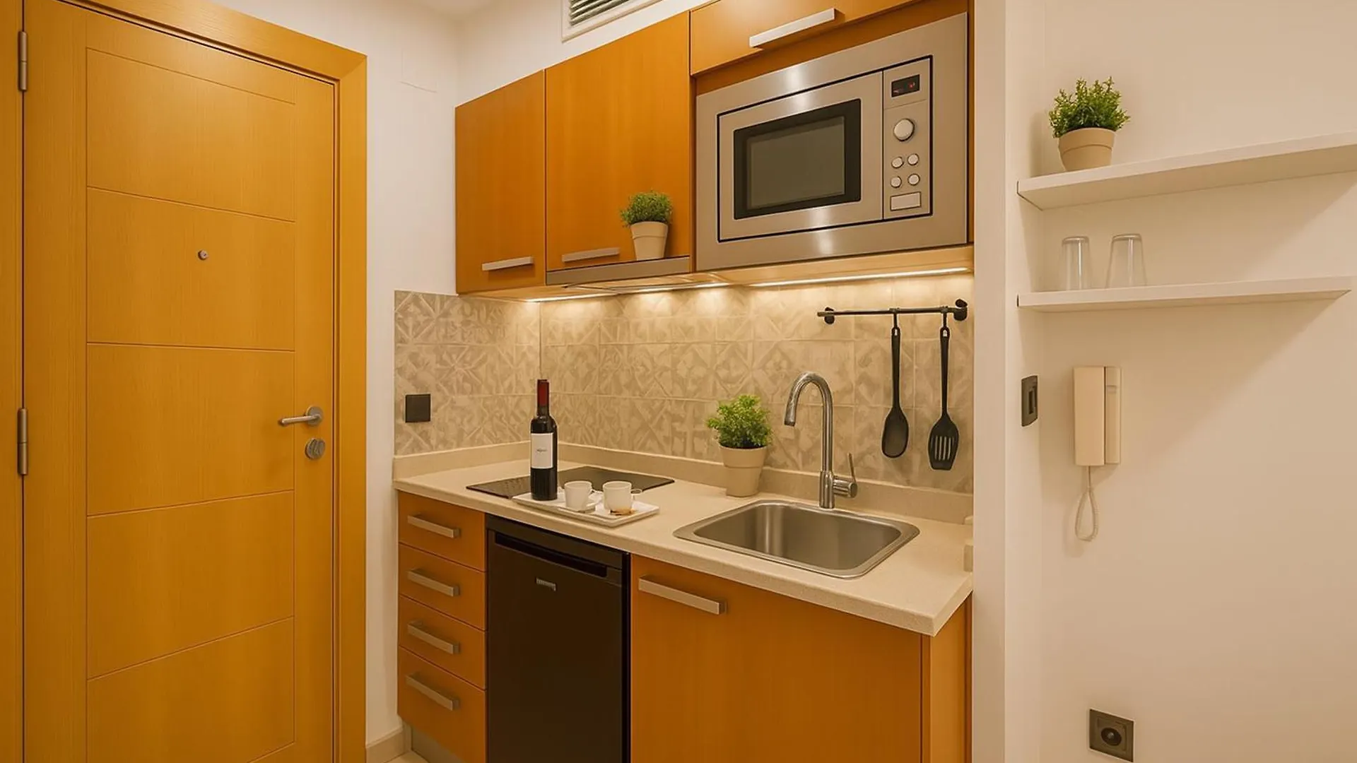Estudio Central Beach Estepona Daire