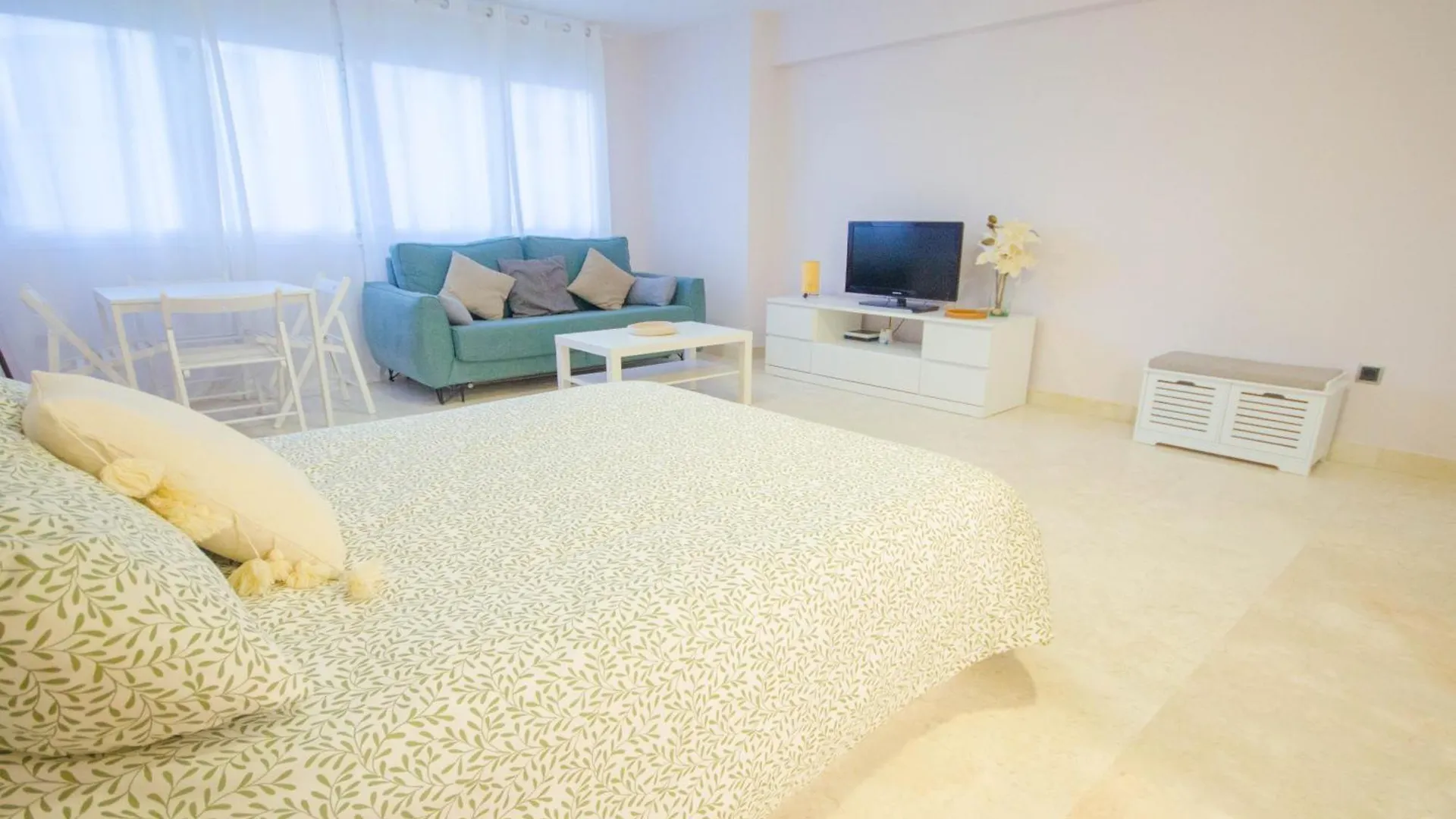Estudio Central Beach Estepona Apartment